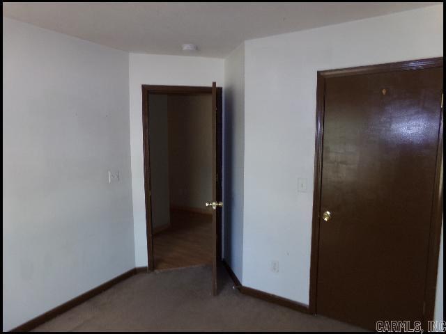 Building Photo - 19 Fox Run Cir