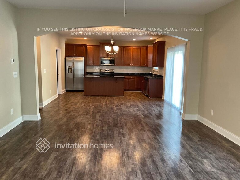 Building Photo - 1006 Forestway Ct