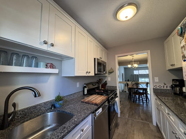 Building Photo - 504 Timber Ln