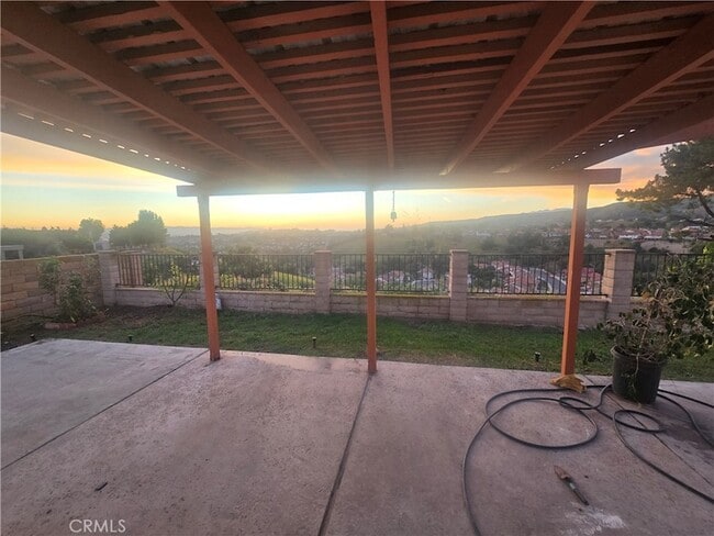 Building Photo - 19637 Vista Hermosa Dr