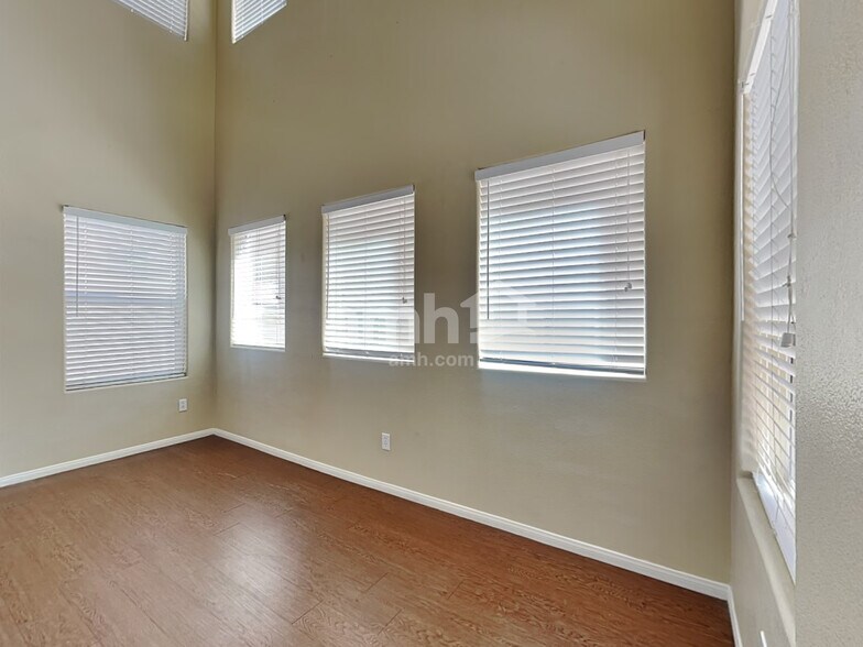 Building Photo - 8350 Fort Hallock Ave
