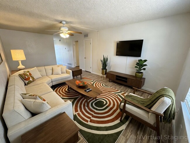 Building Photo - 1903 Cedarhill Dr