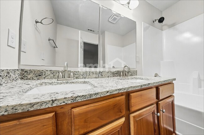Building Photo - 1273 Audubon Dr