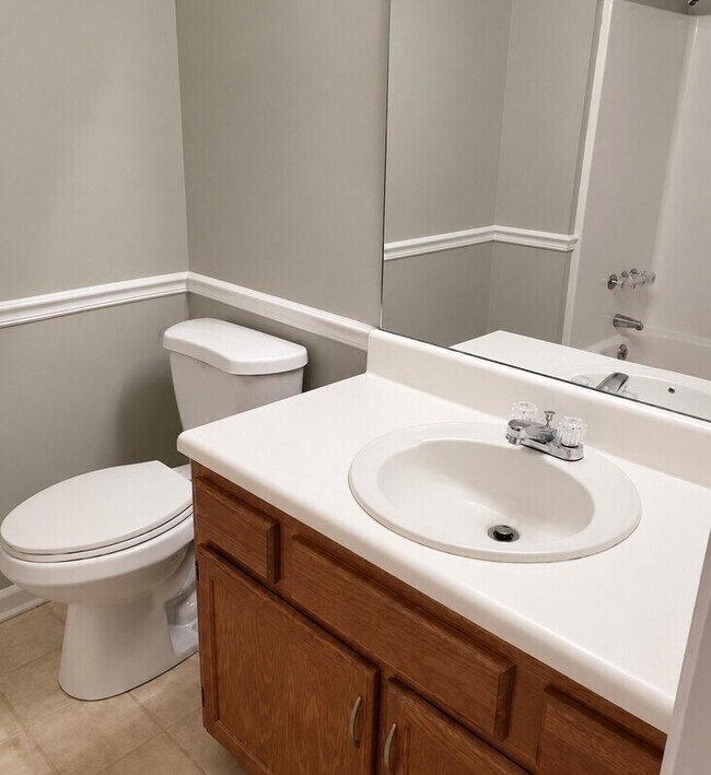 Building Photo - 3904 Welham Green Ct