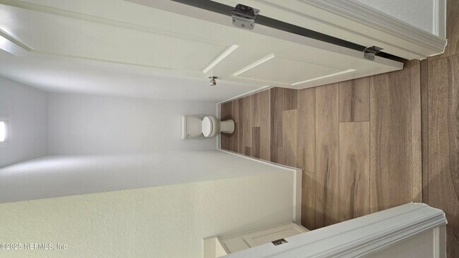 Building Photo - 653 Holly Lks Dr