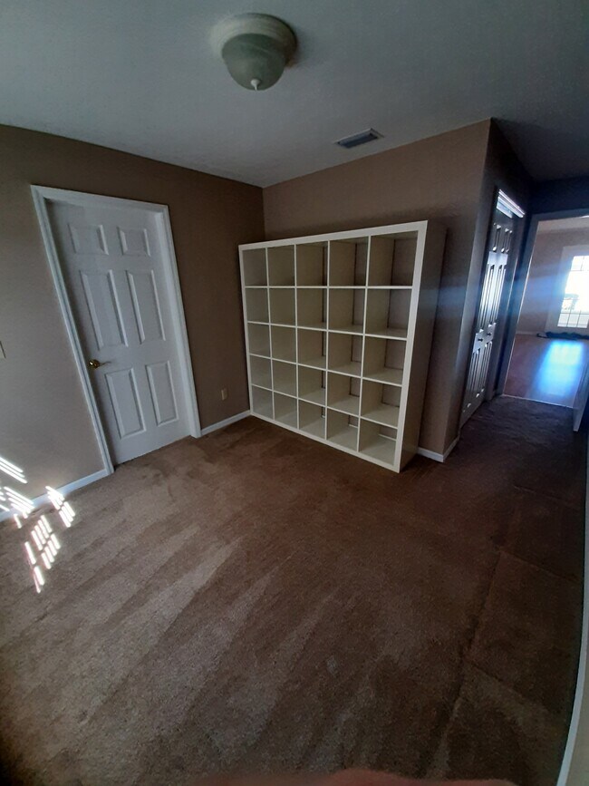 Building Photo - 1103 Belladonna Dr