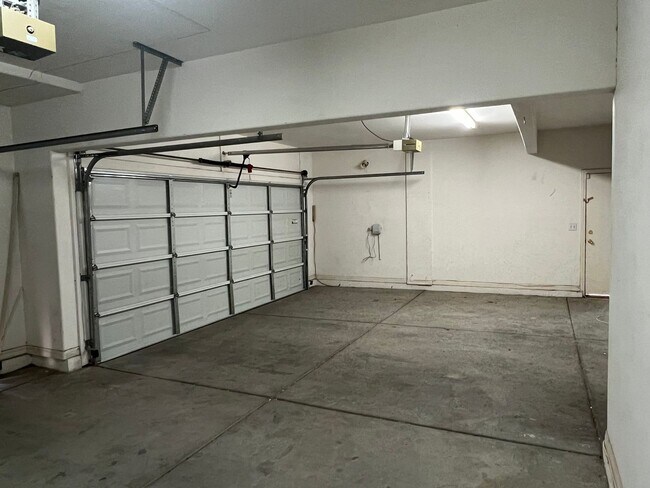 Building Photo - 8804 Stafford Springs Dr