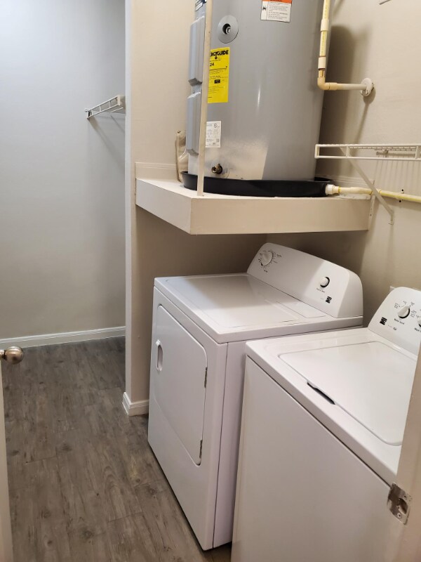 Building Photo - 906 Allen St