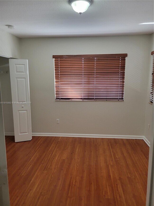 Building Photo - 2573 SW 82nd Ave