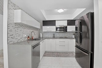 Building Photo - 4310 Village Dr