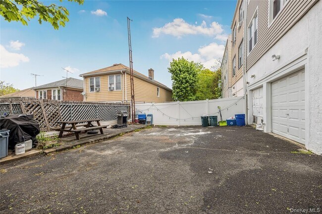 Building Photo - 151 Burhans Ave