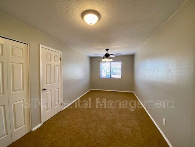 Building Photo - 490 E 700 S