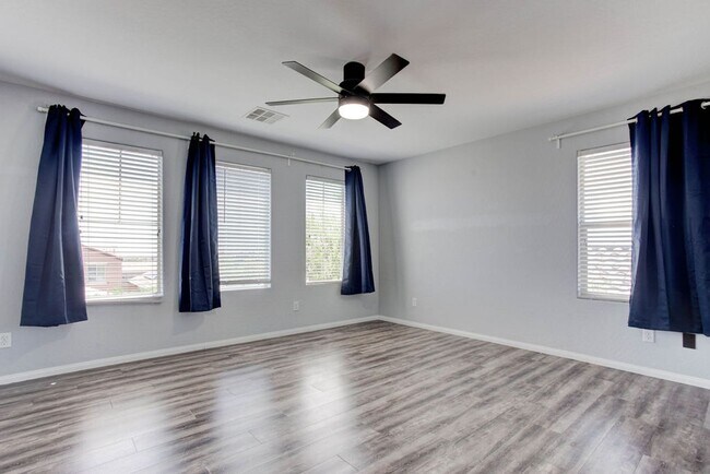 Building Photo - 7724 Vibrant Threads Ct