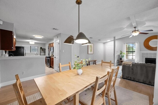 Building Photo - 8406 Copano Dr