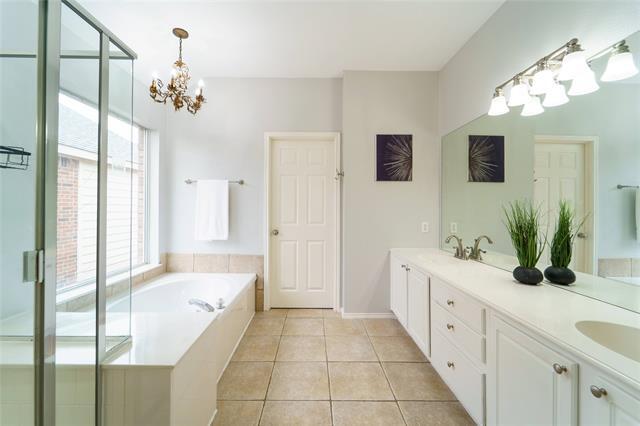 Building Photo - 2813 Ariel Cove