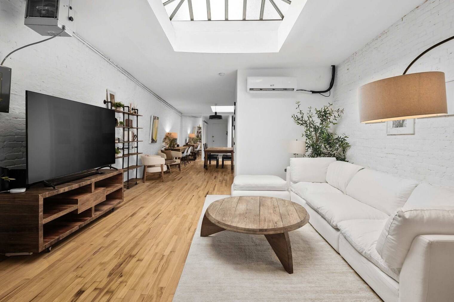 Building Photo - 354 Bowery