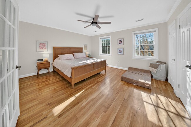 Building Photo - 4453 Westover Pl NW