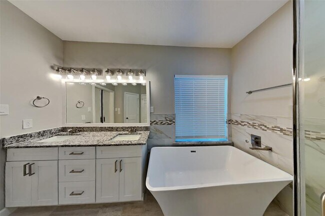 Building Photo - 7103 Kirkglade Ct