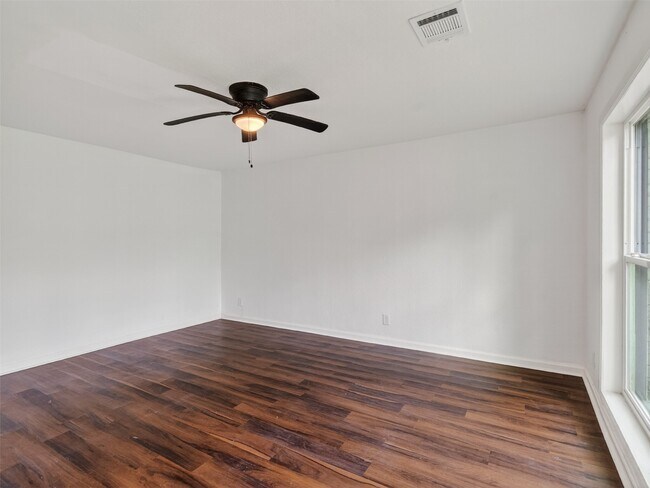 Building Photo - 11515 Iberia Dr