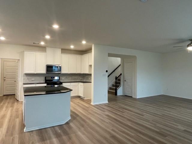 Building Photo - 4519 Avellino Dr