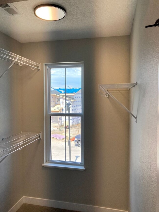 Building Photo - 4 Bed / 2.5 Bath Home in Grimes! Move-In Special: Get 1 month FREE with an 18-Month Lease!