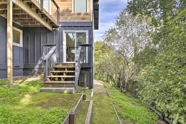 Building Photo - 120 Coleman Dr