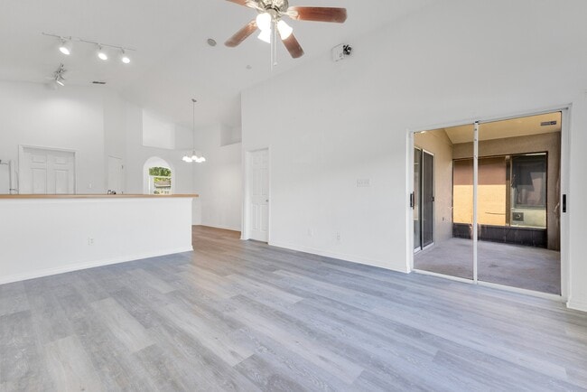 Building Photo - 7931 Oakstone Ct