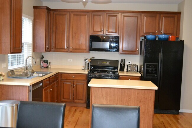 Building Photo - 2990 Peachtree Cir