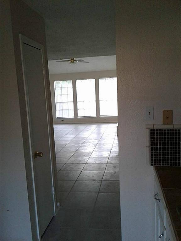 Building Photo - 9610 Wellsworth Dr