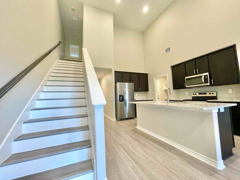 Building Photo - 14552 County Rd 2191