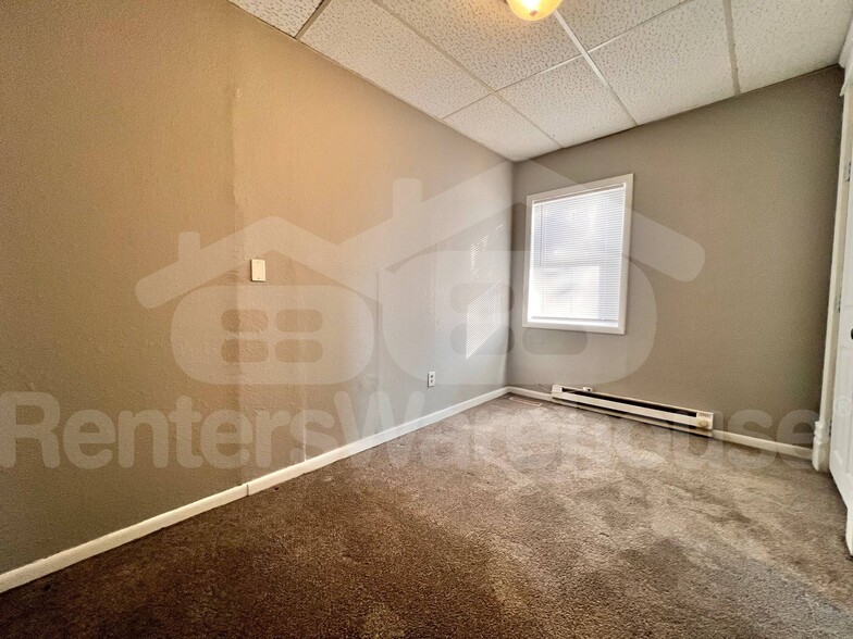 Building Photo - 3419 1st St