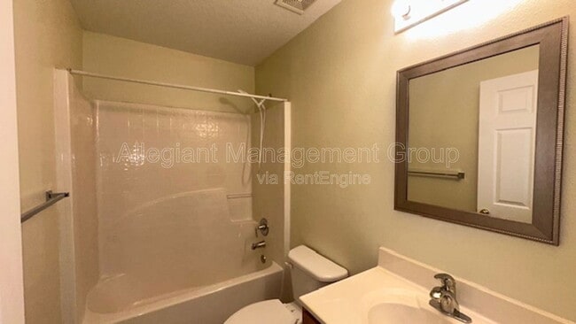 Building Photo - 104 Richmar Ave