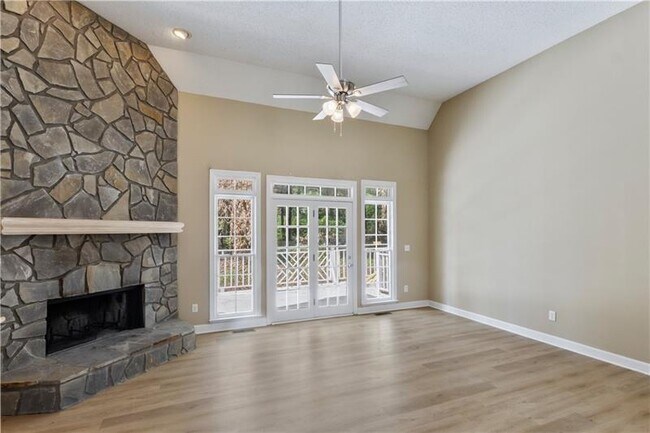 Building Photo - 4565 Ashmore Cir