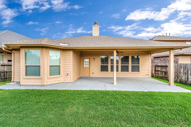 Building Photo - 27523 Huggins Crest Ct