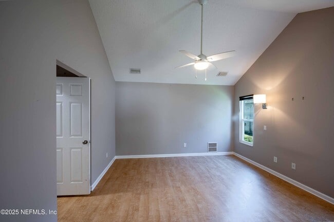 Building Photo - 2080 Tanager Dr