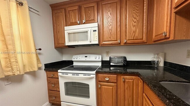 Building Photo - 7725 SW 86th St