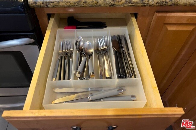 Building Photo - 11257 Collett Ave