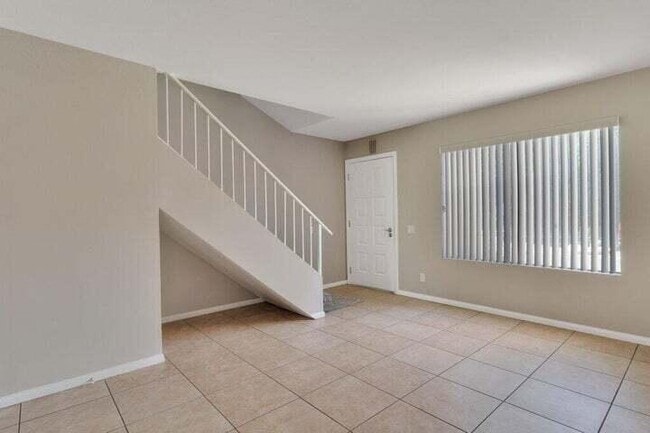 Building Photo - 34 Lakeview Cir