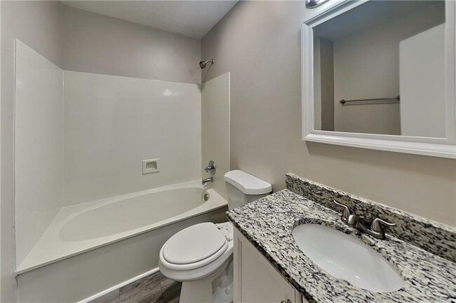 Building Photo - 3932 Fairington Dr