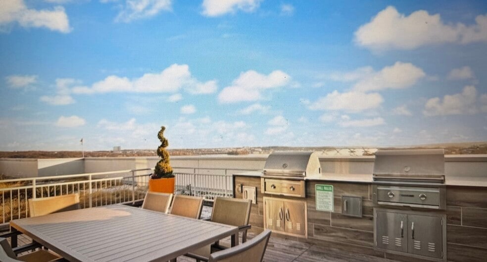 Building Photo - 925 N Fairfax St