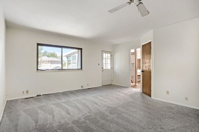 Building Photo - 1241 Olive St