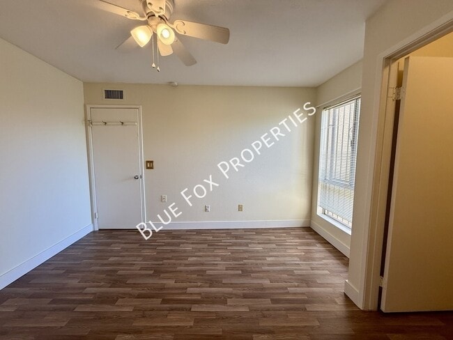 Building Photo - 4635 E Camino Rosa