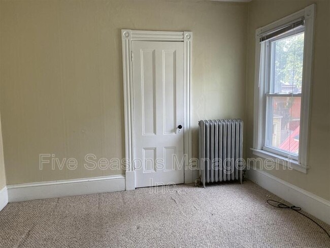 Building Photo - 21 Lafayette Pl