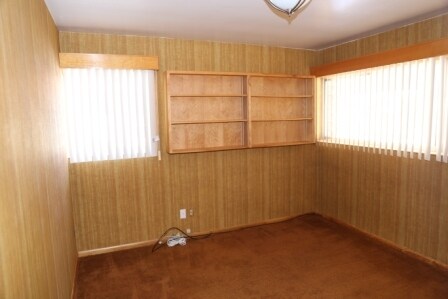 Building Photo - 565 S 200 E