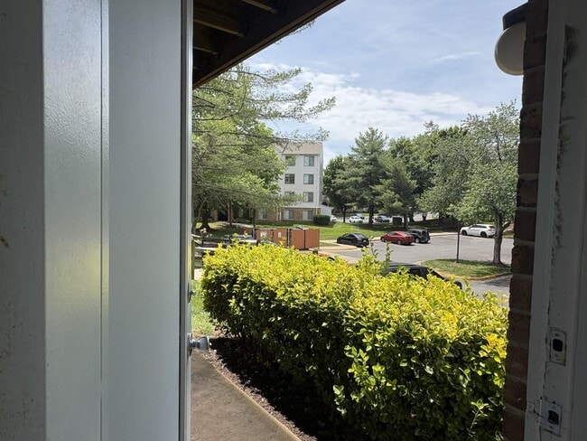 Building Photo - 9574 Jayhawk Terrace
