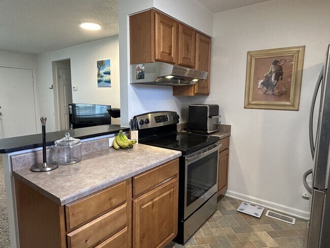 Building Photo - 1602 N 4th St