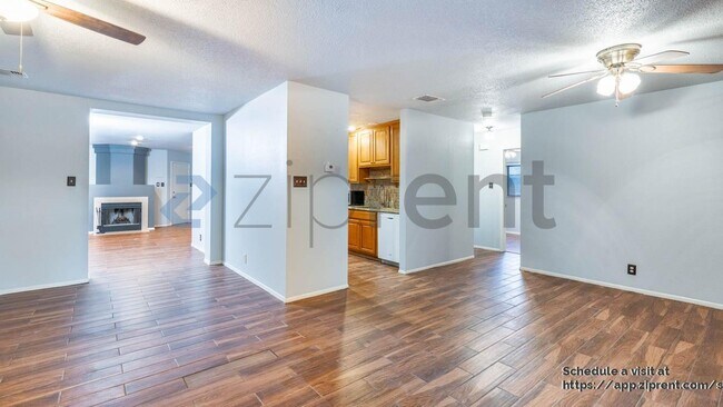 Building Photo - 9015 Jean Verte