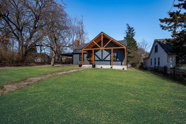 Primary Photo - 667 Longview Dr