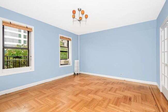 Building Photo - 3400 Wayne Ave