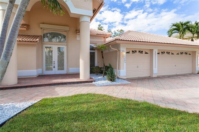 Building Photo - 15683 Cypress Park Dr